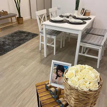 Mirage Sunset Mamaia